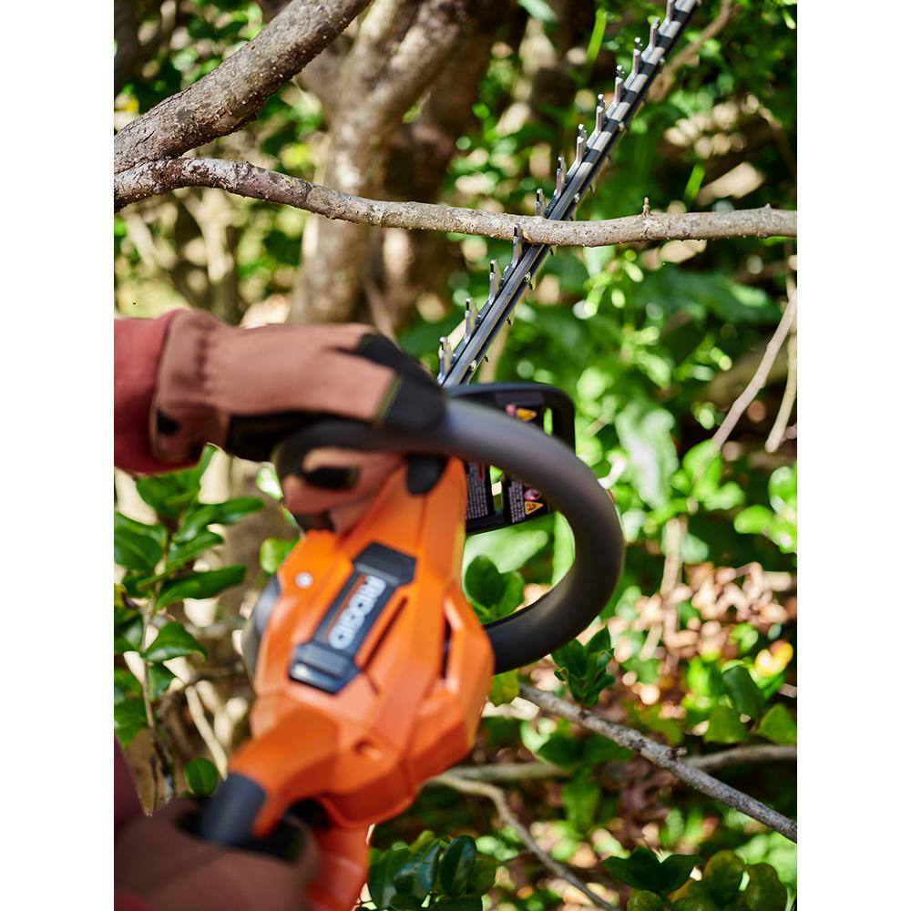 RIDGID 18V Brushless Cordless 22 in Hedge Trimmer Kit With 2.0 Ah Battery And Charger - R01401K